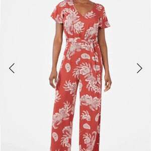 Just Fab Women’s Flutter Sleeve Jumpsuit V neck size XL color Tandoori spice